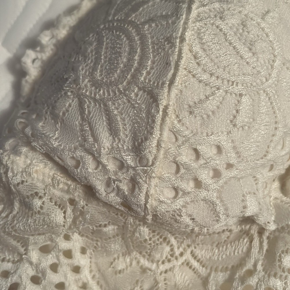 Women’s  Bralette (M) - Picture 4 of 4